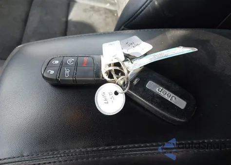 2019 Jeep Grand Cherokee Altitude 4X4 from USA, damaged, VIN 1C4RJFAG9KC610550